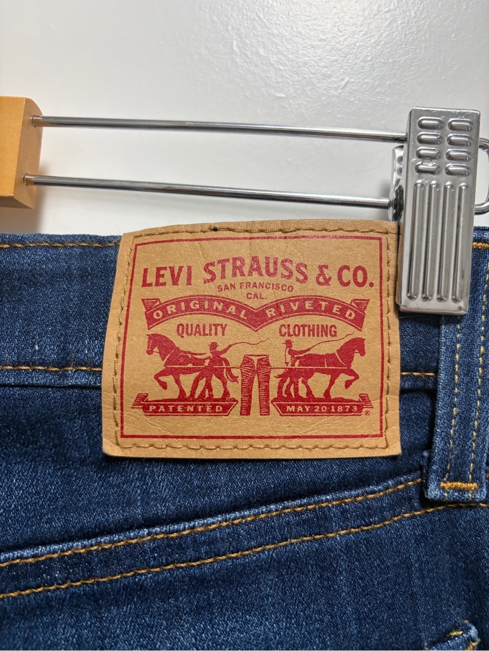 Levi's 726 High Rise Flare Leg Jeans Women’s Size 28x30 - Picture 4 of 10